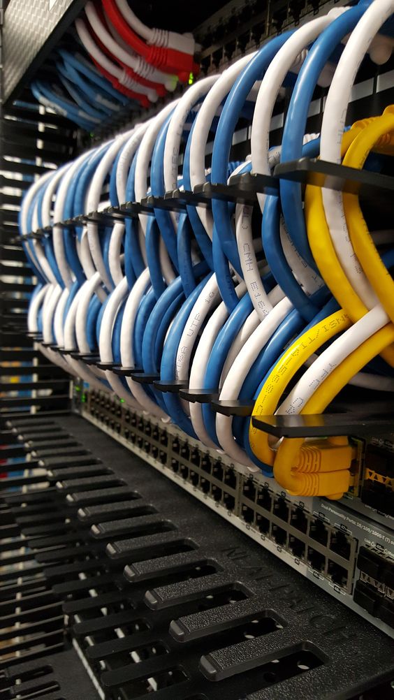數(shù)據(jù)中心機(jī)構(gòu)化布線 每個(gè)網(wǎng)絡(luò)工程師都可能是藝術(shù)大師